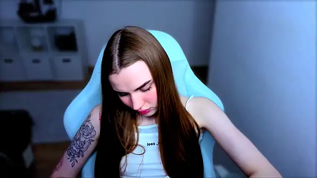 StellaLawless online show from November 10, 2025, 11:15 am