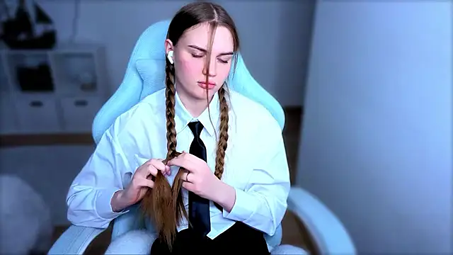 StellaLawless online show from January 12, 2026, 8:15 pm