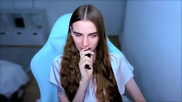 StellaLawless online show from September 27, 2025, 8:37 pm