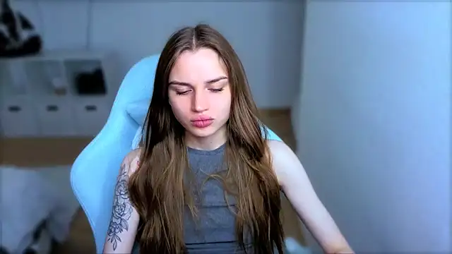 StellaLawless online show from October 20, 2025, 11:00 am