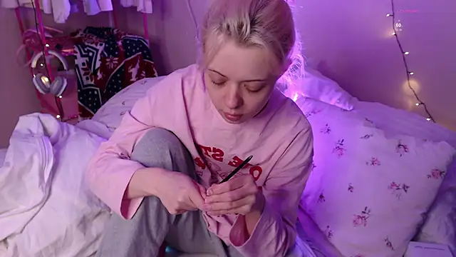 KatieMelone online show from January 18, 2026, 7:06 pm