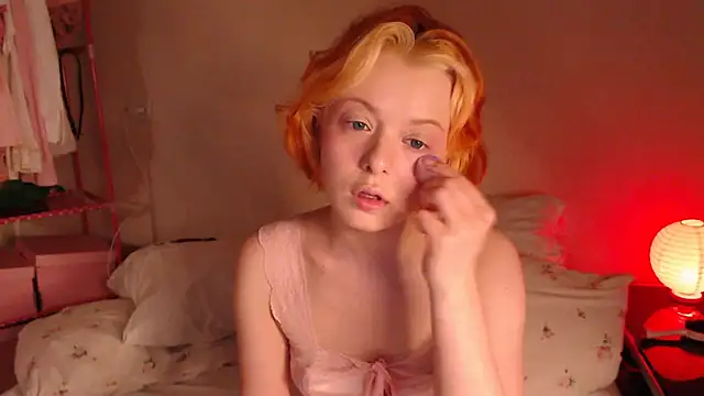 KatieMelone online show from June 14, 2026, 7:04 pm