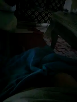 YUDKHDZLNZI online show from April 29, 2026, 11:44 pm