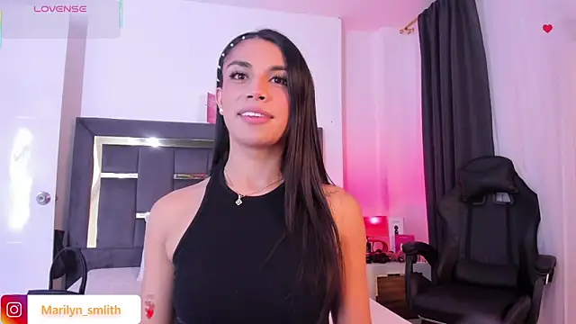 MarilynSmIith online show from December 22, 2025, 11:43 am