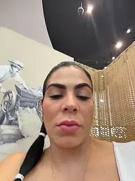 valecruz903 online show from October 28, 2025, 4:06 pm