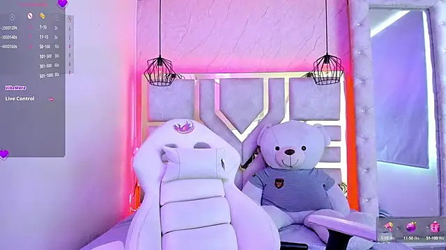 dayana harlow2 online show from September 16, 2025, 8:32 pm