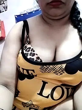 Snapshot of Ruksar-Pathan chatting on February 5, 2026, 8:26 pm Ruksar-Pathan online show from February 5, 2026, 8:26 pm