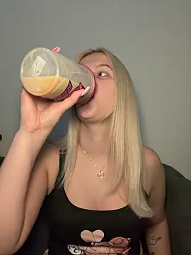 Allylove03 online show from March 15, 2026, 5:14 am