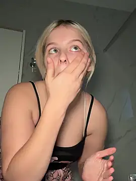 Allylove03 online show from February 6, 2026, 5:03 am