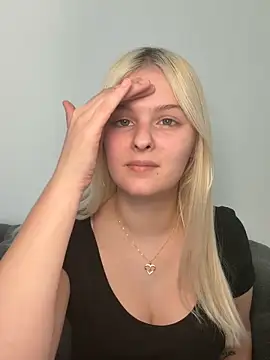 Allylove03 online show from April 13, 2026, 2:10 pm