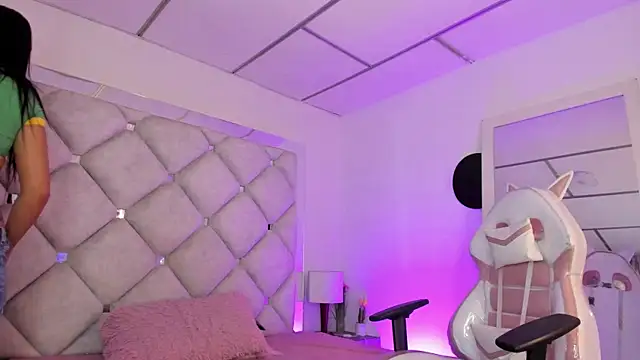 Snapshot of alessiaferry chatting on February 20, 2026, 4:53 pm alessiaferry online show from February 20, 2026, 4:53 pm