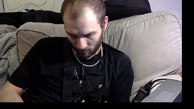 Snapshot of pervy_devil chatting on December 3, 2025, 9:25 pm pervy devil online show from December 3, 2025, 9:25 pm