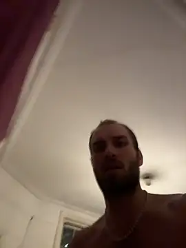 Snapshot of pervy_devil chatting on December 1, 2025, 3:29 am pervy devil online show from December 1, 2025, 3:29 am