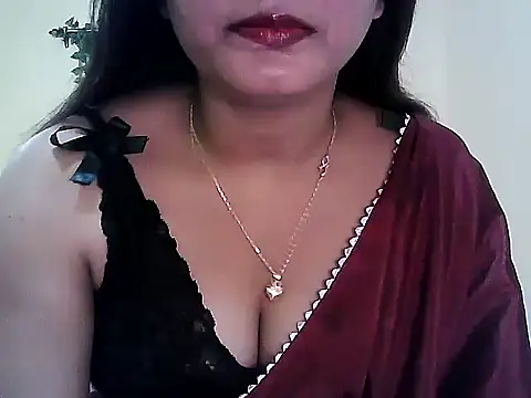 Snapshot of Model-Tanya chatting on February 8, 2026, 3:10 pm Model-Tanya online show from February 8, 2026, 3:10 pm