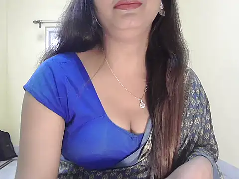 Model-Tanya online show from December 16, 2025, 10:19 am