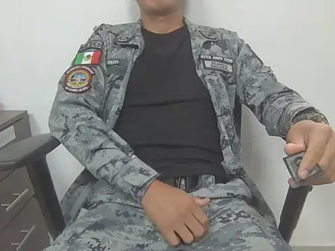 militar98Y15 online show from June 17, 2026, 9:57 pm
