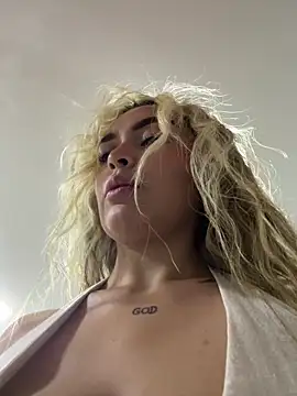 emma oxford online show from March 12, 2026, 10:36 pm