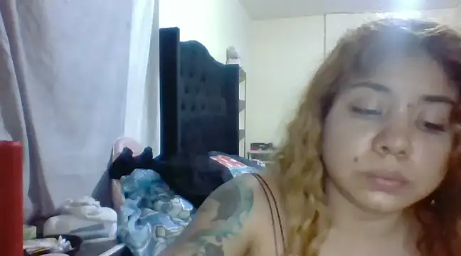 Jennxdolls online show from January 28, 2025, 1:27 pm