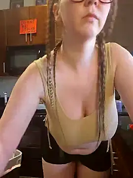 littlelustlamb online show from September 19, 2025, 4:55 pm