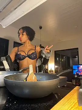 Black Dolll online show from December 19, 2024, 2:24 pm