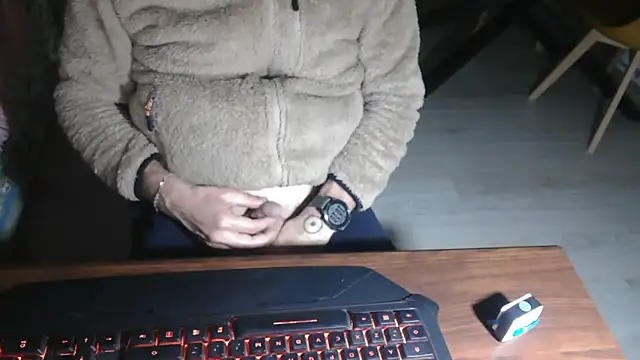 Adri gard online show from February 18, 2026, 9:11 pm