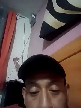 pineda1689 online show from January 29, 2025, 7:25 am