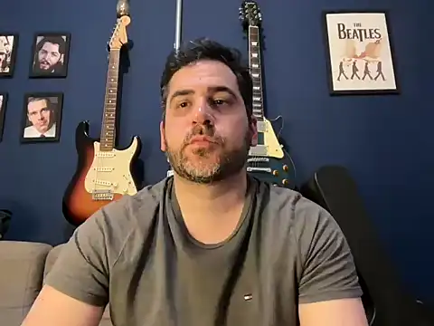 hotsafadinho online show from January 18, 2025, 2:14 am