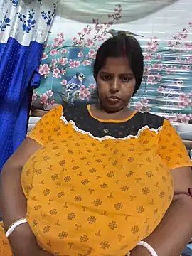 Beauty-queen online show from March 2, 2026, 2:13 pm