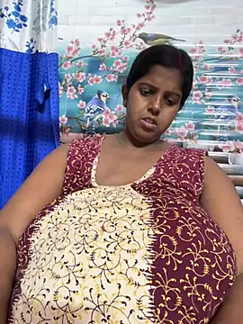 Beauty-queen online show from April 18, 2026, 2:52 pm