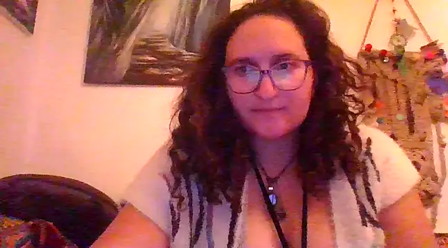 juicyrubies online show from March 21, 2025, 1:45 pm