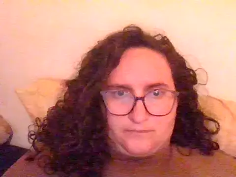 juicyrubies online show from March 8, 2025, 3:02 pm