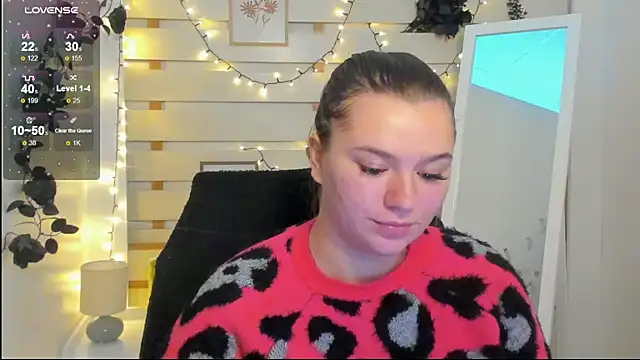 Josephine Kiss online show from February 8, 2026, 1:31 pm