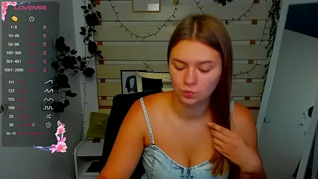 Snapshot of Josephine_Kiss chatting on July 20, 2026, 7:05 am Josephine Kiss online show from July 20, 2026, 7:05 am