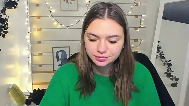 Josephine Kiss online show from November 14, 2025, 6:17 am