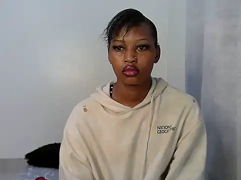 Snapshot of Sweet_Vinkah chatting on April 7, 2026, 2:13 am Sweet Vinkah online show from April 7, 2026, 2:13 am