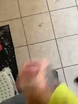 Snapshot of YoungDick25 chatting on January 15, 2026, 10:18 am YoungDick25 online show from January 15, 2026, 10:18 am