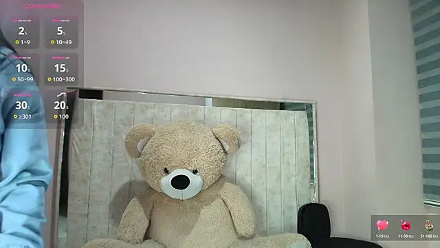 Danna 777  online show from November 4, 2025, 11:08 pm