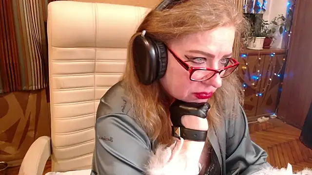 Miss Tress online show from July 16, 2026, 8:50 pm