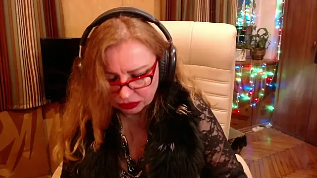 Miss Tress online show from April 18, 2026, 9:37 pm