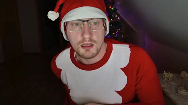 Snapshot of Relsxboy chatting on December 17, 2024, 5:04 pm Relsxboy online show from December 17, 2024, 5:04 pm