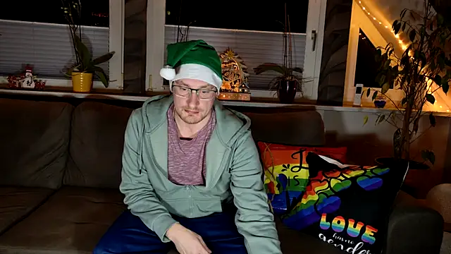 Snapshot of Relsxboy chatting on December 13, 2024, 10:02 pm Relsxboy online show from December 13, 2024, 10:02 pm