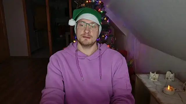 Snapshot of Relsxboy chatting on December 23, 2024, 8:36 pm Relsxboy online show from December 23, 2024, 8:36 pm