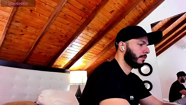 Tom Bailey online show from November 23, 2025, 12:48 pm