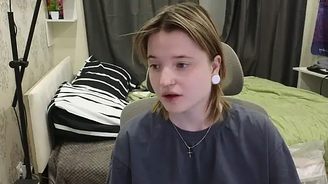 Meowki4k online show from March 11, 2026, 3:39 pm