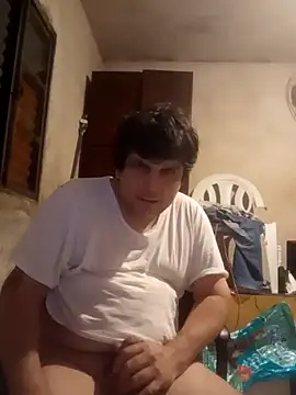 Snapshot of Claudiop2061 chatting on September 20, 2025, 1:32 am Claudiop2061 online show from September 20, 2025, 1:32 am