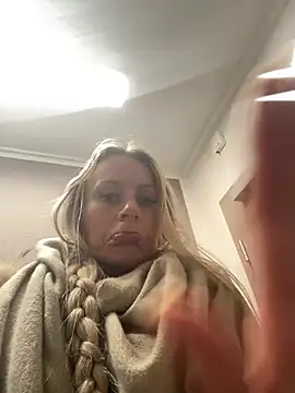 Snapshot of X_JamieLove_X chatting on January 25, 2025, 8:53 am X JamieLove X online show from January 25, 2025, 8:53 am