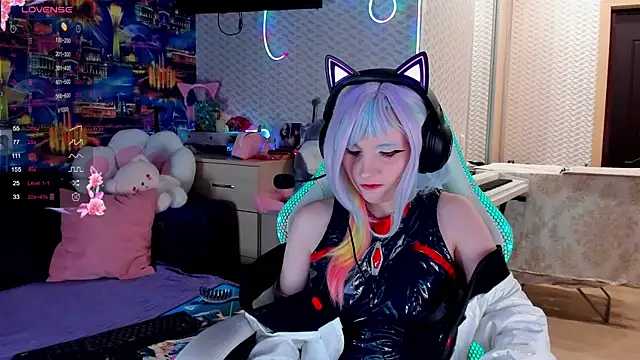 SweeteRose Royce online show from November 10, 2025, 5:29 pm