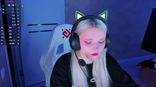 SweeteRose Royce online show from January 26, 2025, 2:52 pm