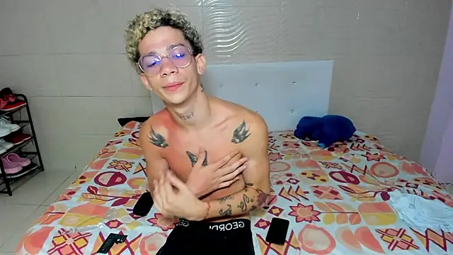 mateodeamjo online show from November 10, 2025, 7:46 am