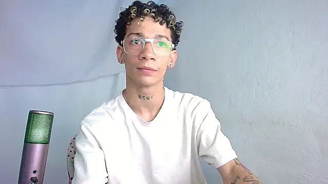 Snapshot of mateodeamjo chatting on June 1, 2026, 11:59 pm mateodeamjo online show from June 1, 2026, 11:59 pm